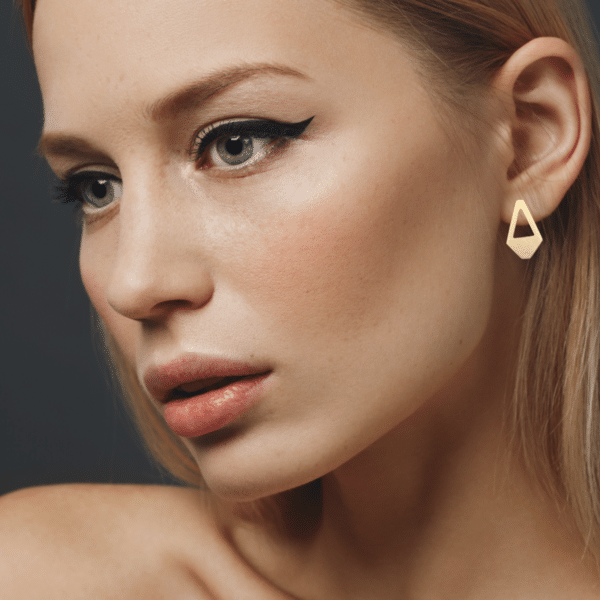 RITA RETRO STUD EARRINGS  - GOLD - Image 2